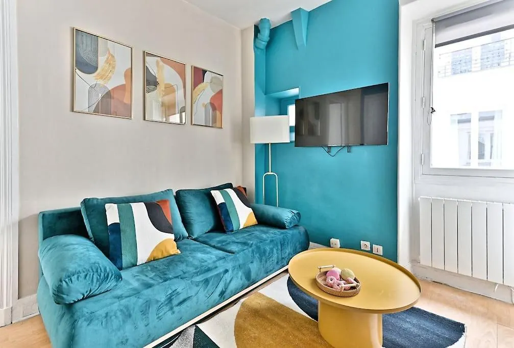 Appartement Cosy Et Colore Au Coeur De Parijs