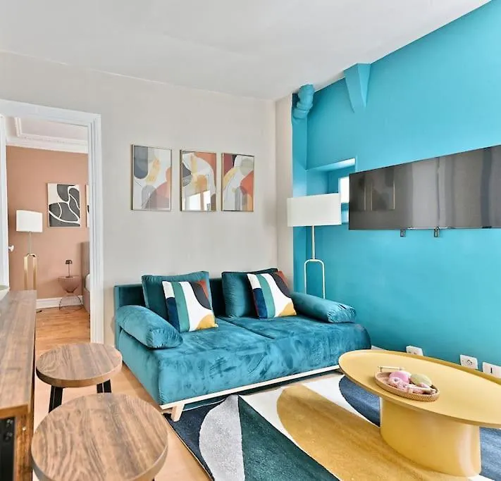 Appartement Cosy Et Colore Au Coeur De Parijs