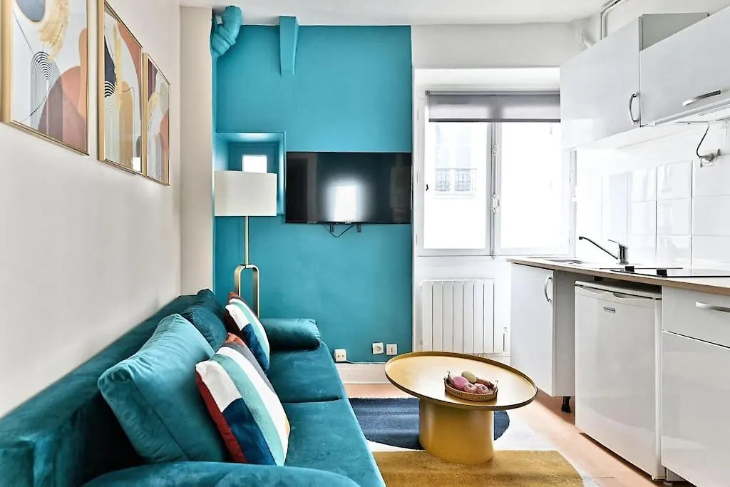 Apartment Appartement Cosy Et Colore Au Coeur De Paris France